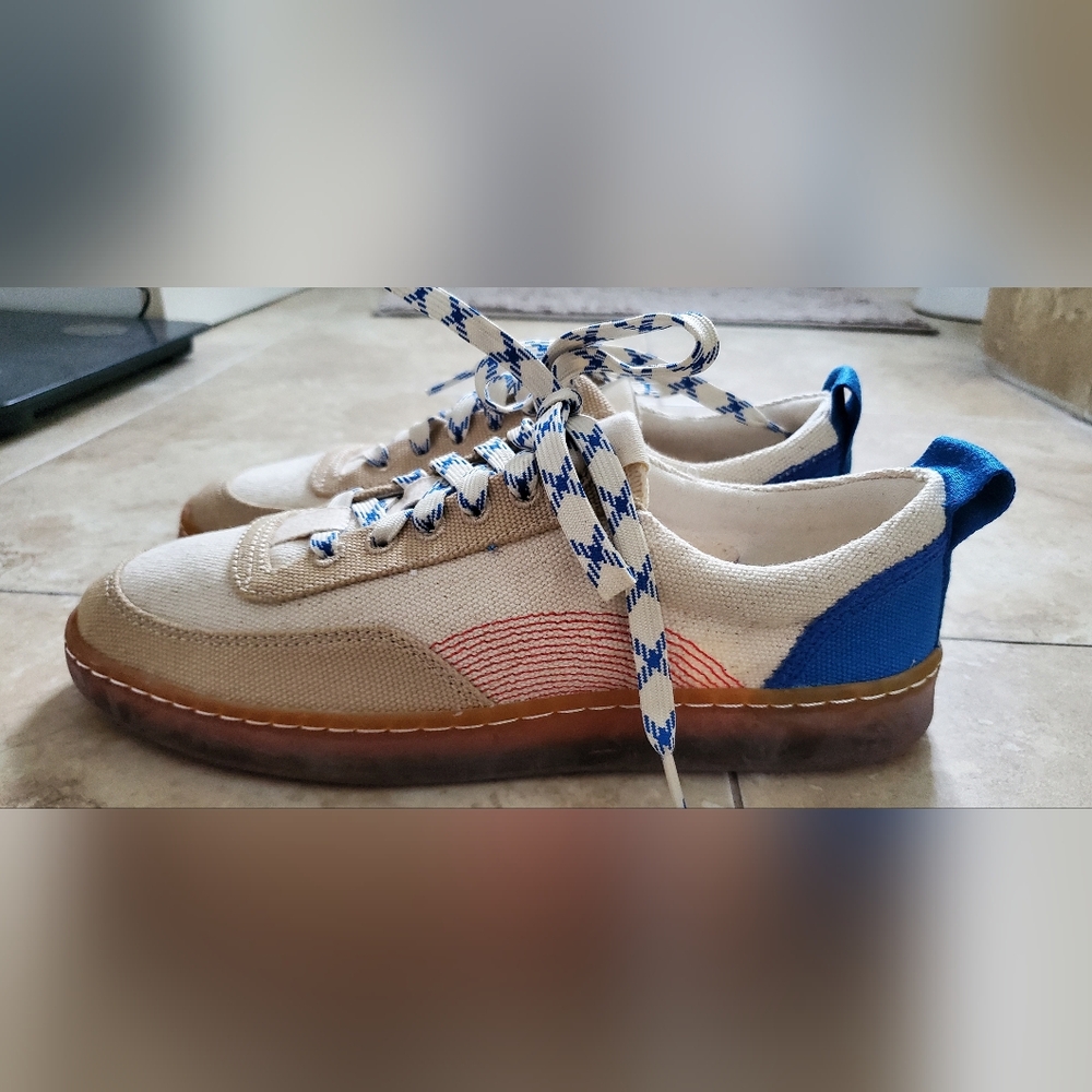 Everlane Beige and Blue Sneakers